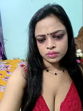 Snapshot of Beauty-3 chatting on 13, 5, 2026 Beauty-3 online show from 13, 5, 2026