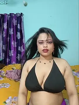 Snapshot of Beauty-3 chatting on 15, 5, 2026 Beauty-3 online show from 15, 5, 2026