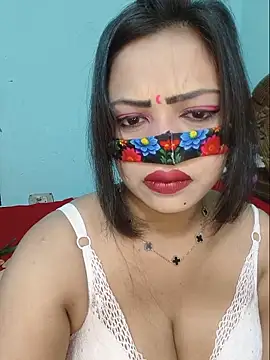 Snapshot of Beauty-3 chatting on 23, 5, 2026 Beauty-3 online show from 23, 5, 2026