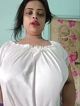 Snapshot of Beauty-3 chatting on 30, 6, 2026 Beauty-3 online show from 30, 6, 2026