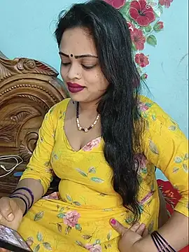 Snapshot of Beauty-3 chatting on 7, 7, 2026 Beauty-3 online show from 7, 7, 2026