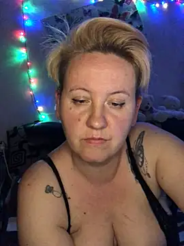 Snapshot of SofiaAmour chatting on 19, 4, 2026 SofiaAmour online show from 19, 4, 2026