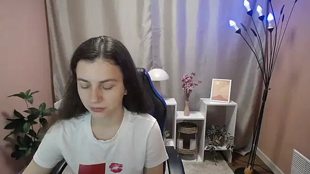 MistyBree online show from 4, 6, 2026