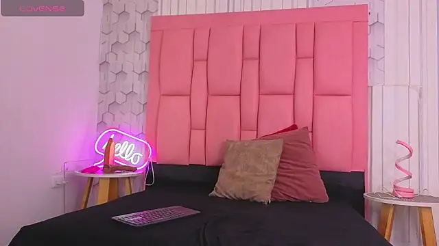 Snapshot of ashlleyray chatting on 25, 5, 2026 ashlleyray online show from 25, 5, 2026