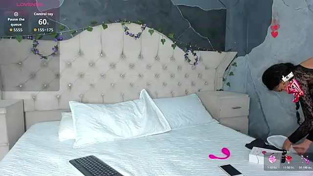 AdharaCruzz  online show from 28, 3, 2026