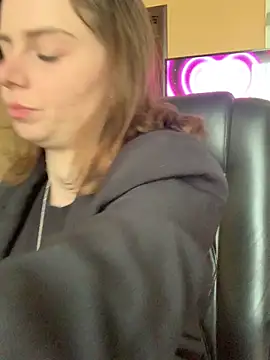 VelvetChloe online show from 14, 4, 2026