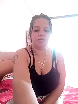 Snapshot of roxana_e43 chatting on 1, 5, 2026 roxana e43 online show from 1, 5, 2026