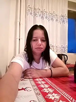 Snapshot of roxana_e43 chatting on 10, 5, 2026 roxana e43 online show from 10, 5, 2026