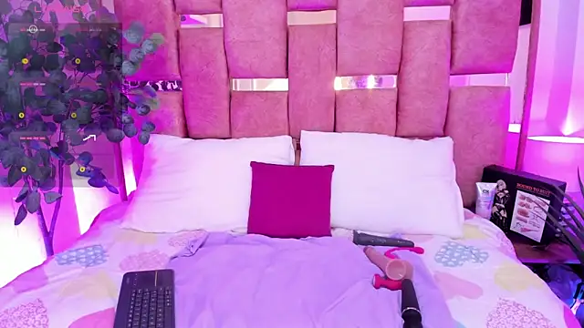 lucy davies online show from 6, 3, 2026