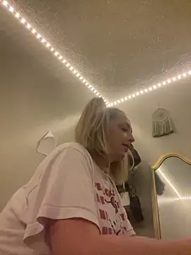 imkhloe online show from 25, 4, 2026