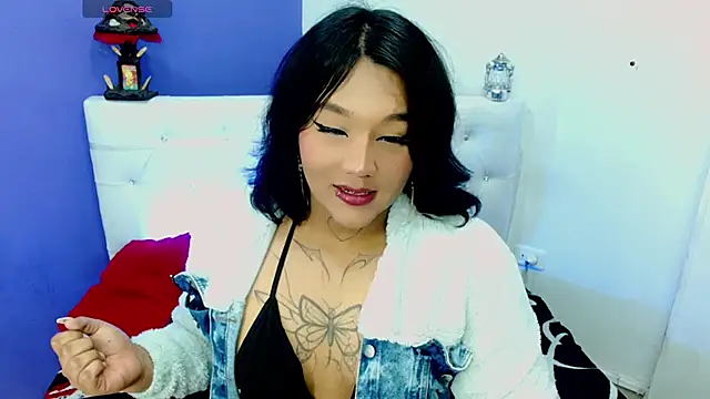 Snapshot of isadoraqueeen chatting on 2, 3, 2026 isadoraqueeen online show from 2, 3, 2026