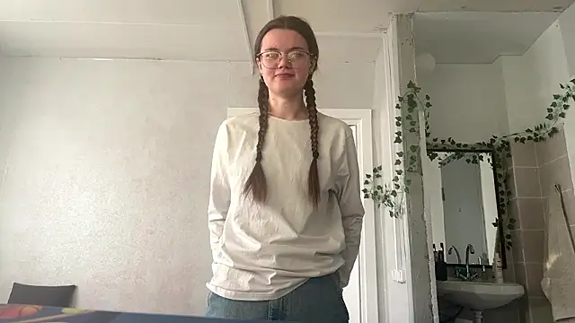 Snapshot of DedraOdneal chatting on 4, 3, 2026 DedraOdneal online show from 4, 3, 2026