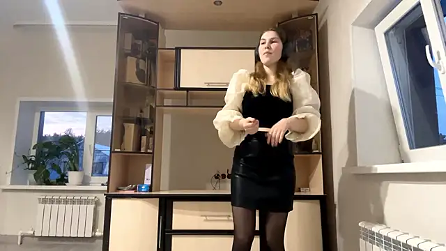 Snapshot of JoanieMochel chatting on 4, 3, 2026 JoanieMochel online show from 4, 3, 2026