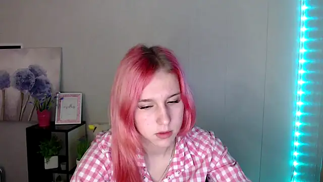 Scarlett lil online show from 3, 4, 2026