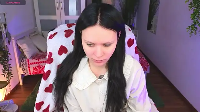 kittenlolla online show from 6, 3, 2026