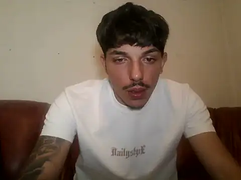Snapshot of danbig01 chatting on 22, 5, 2026 danbig01 online show from 22, 5, 2026