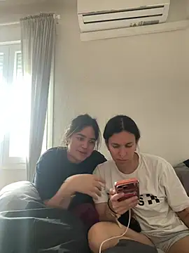 Snapshot of Genblan chatting on 12, 4, 2026 Genblan online show from 12, 4, 2026