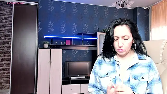 Lucky Milf online show from 6, 3, 2026