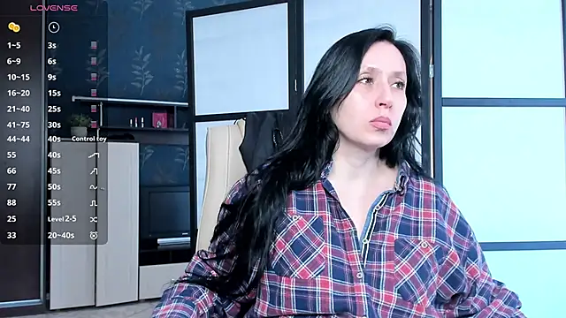 Lucky Milf online show from 3, 4, 2026