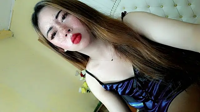 Snapshot of Seductive_sophie chatting on 3, 5, 2026 Seductive sophie online show from 3, 5, 2026