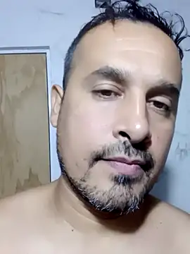 Ezehombre online show from 15, 4, 2026