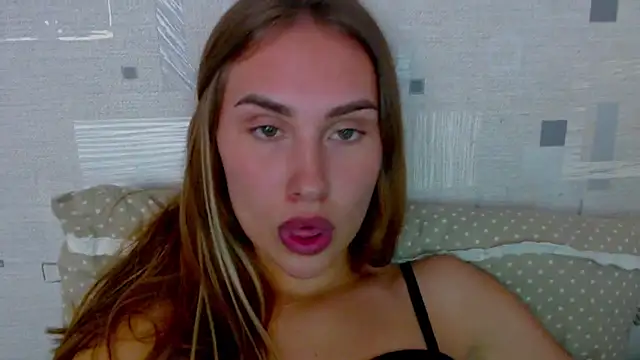 yourameliaa online show from 4, 7, 2026
