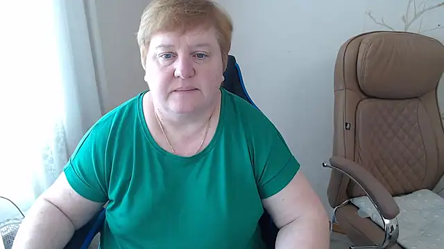 Snapshot of Free_Butterfly7 chatting on 13, 4, 2026 Free Butterfly7 online show from 13, 4, 2026