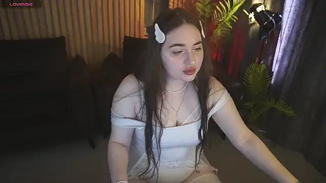 Snapshot of RapunzelAngel chatting on 9, 5, 2026 RapunzelAngel online show from 9, 5, 2026