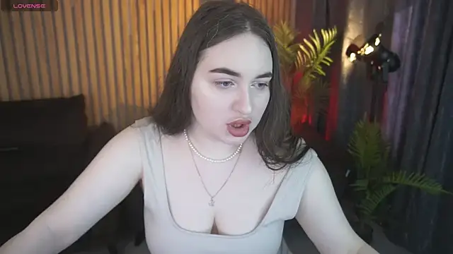 Snapshot of RapunzelAngel chatting on 11, 5, 2026 RapunzelAngel online show from 11, 5, 2026