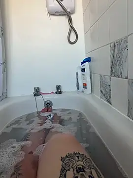 BeeMay22 online show from 7, 4, 2026