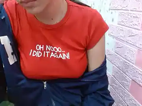 lolit cat online show from 21, 4, 2026