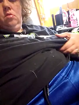 Purplesparkle1 online show from 4, 4, 2026