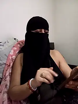 Snapshot of Hayat-zahri chatting on 2, 3, 2026 Hayat-zahri online show from 2, 3, 2026