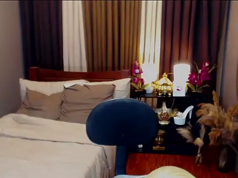 Snapshot of KieraLee chatting on 2, 3, 2026 KieraLee online show from 2, 3, 2026