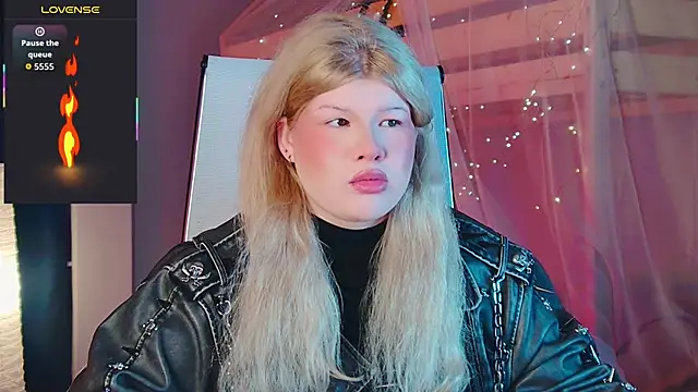 Snapshot of LilithNlsn chatting on 19, 4, 2026 LilithNlsn online show from 19, 4, 2026