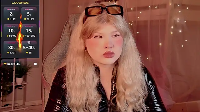 Snapshot of LilithNlsn chatting on 27, 5, 2026 LilithNlsn online show from 27, 5, 2026