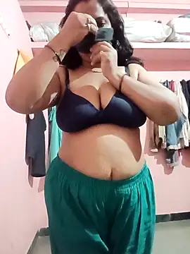 Snapshot of Miss-Dolly07 chatting on 24, 4, 2026 Miss-Dolly07 online show from 24, 4, 2026