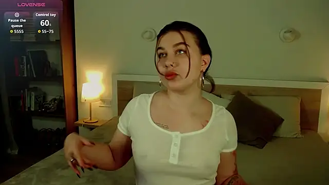 HermioneMoon online show from 6, 5, 2026