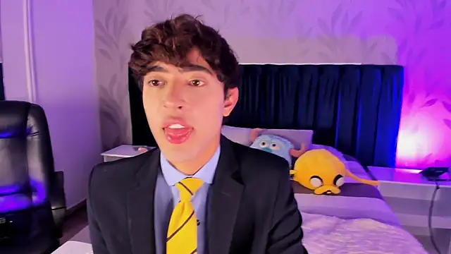 MatthewMoore  online show from 7, 4, 2026