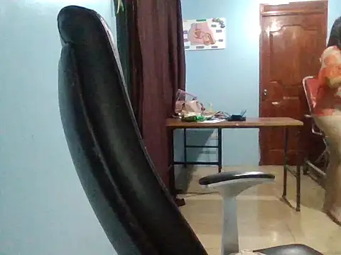 Snapshot of Confite2705 chatting on 5, 4, 2026 Confite2705 online show from 5, 4, 2026