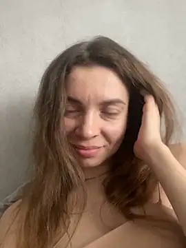 Snapshot of Luna2547 chatting on 4, 3, 2026 Luna2547 online show from 4, 3, 2026