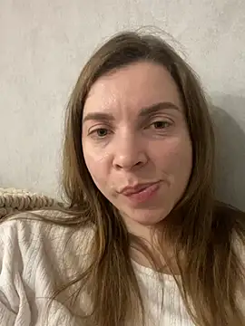 Snapshot of Luna2547 chatting on 6, 3, 2026 Luna2547 online show from 6, 3, 2026