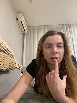 Snapshot of Luna2547 chatting on 9, 3, 2026 Luna2547 online show from 9, 3, 2026