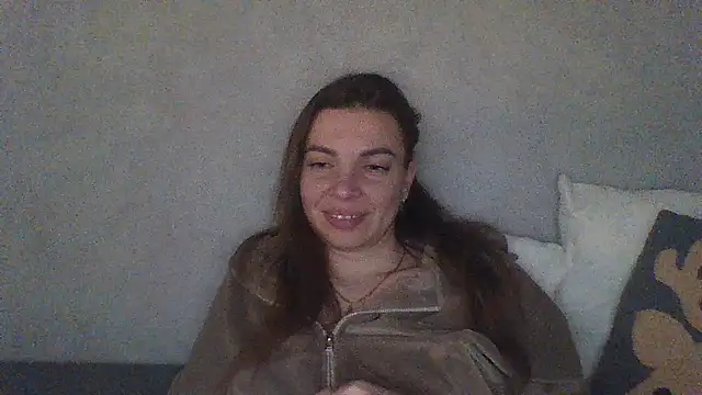Snapshot of Luna2547 chatting on 5, 4, 2026 Luna2547 online show from 5, 4, 2026