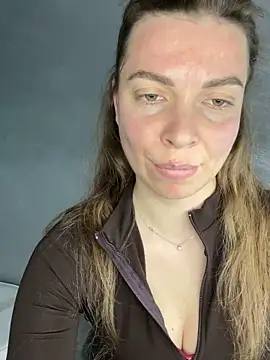 Snapshot of Luna2547 chatting on 2, 5, 2026 Luna2547 online show from 2, 5, 2026
