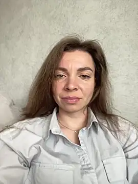 Snapshot of Luna2547 chatting on 6, 5, 2026 Luna2547 online show from 6, 5, 2026