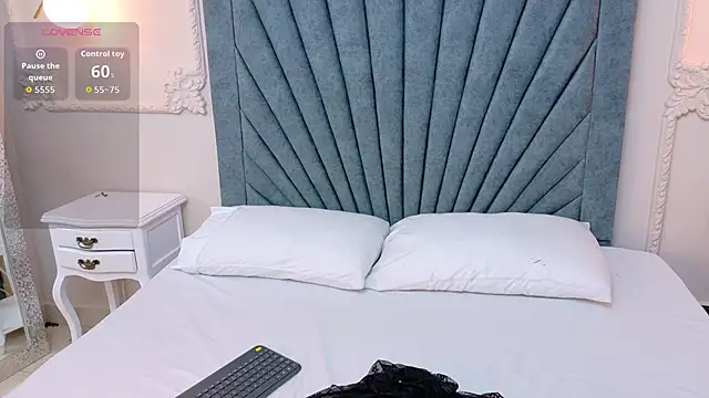 Leandra-Johnson online show from 4, 6, 2026