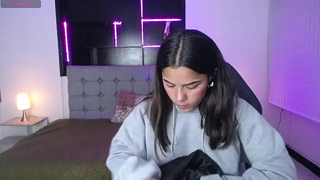  chloe 1 online show from 20, 3, 2026