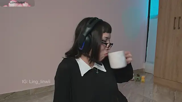 Snapshot of ling_meow chatting on 24, 6, 2026 ling meow online show from 24, 6, 2026