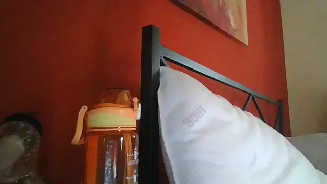 Snapshot of Emilyvuxa chatting on 9, 5, 2026 Emilyvuxa online show from 9, 5, 2026